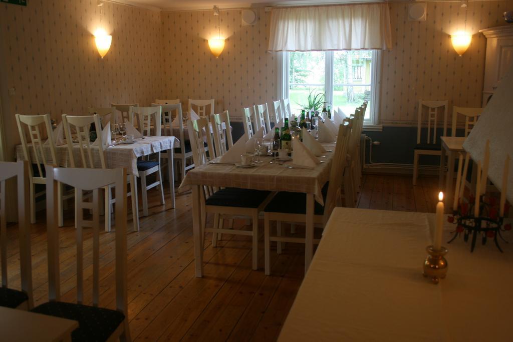 Broby Gard Hotel Märsta Esterno foto